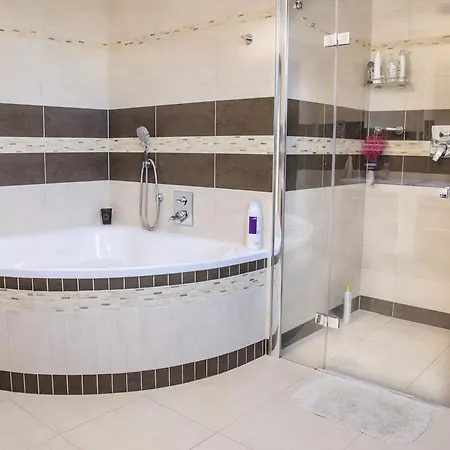A Private In A Luxurious House Near Krkonose Homestay szállás