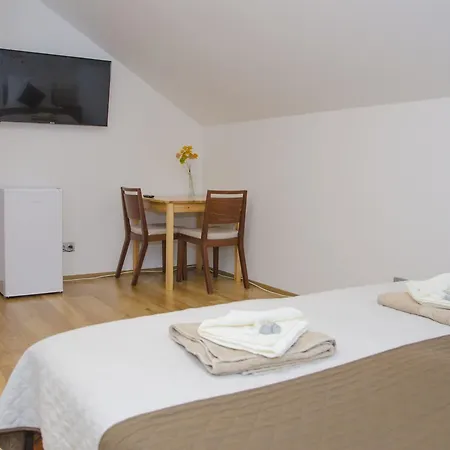 A Private In A Luxurious House Near Krkonose Homestay szállás *